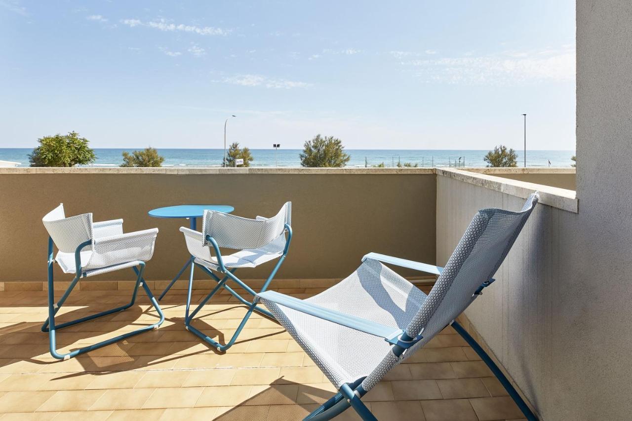 סניגליה Hotel Tritone מראה חיצוני תמונה