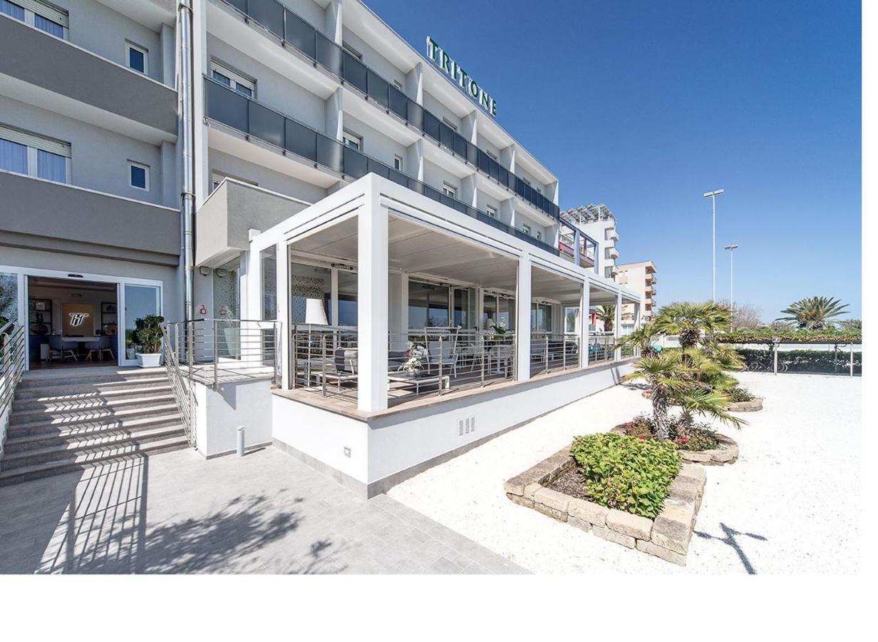 סניגליה Hotel Tritone מראה חיצוני תמונה