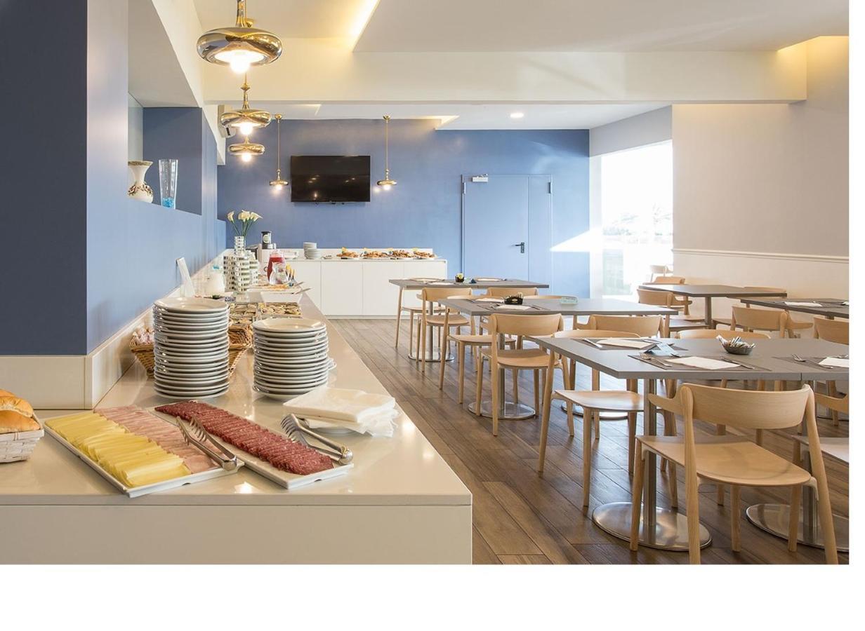 סניגליה Hotel Tritone מראה חיצוני תמונה