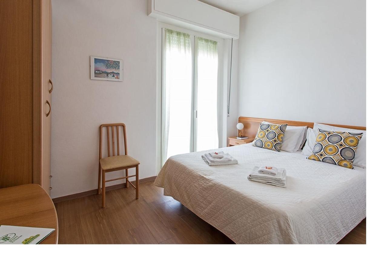סניגליה Hotel Tritone מראה חיצוני תמונה